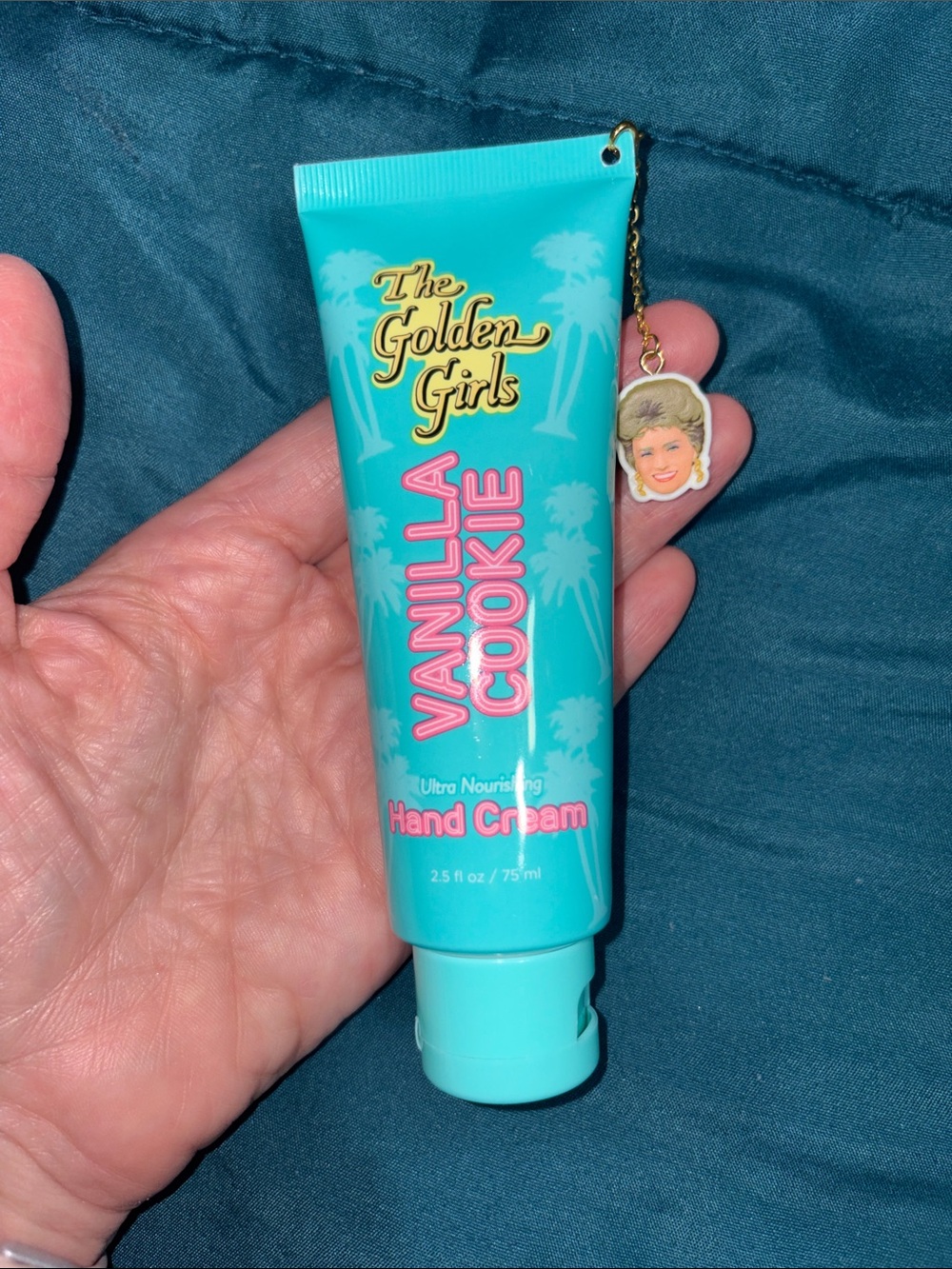 4 Piece Set - The Golden Girls Hand Creams w/ Charms - 2.5 fl oz - Picture 14 of 14